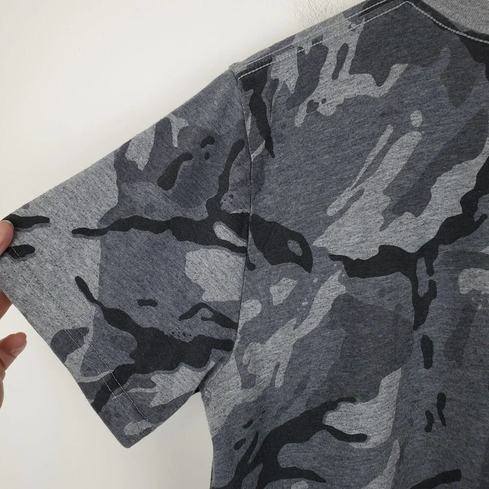 Adidas T-shirt Boys Large 14-16 Gray Camo Cotton Blend Short Sleeves‎